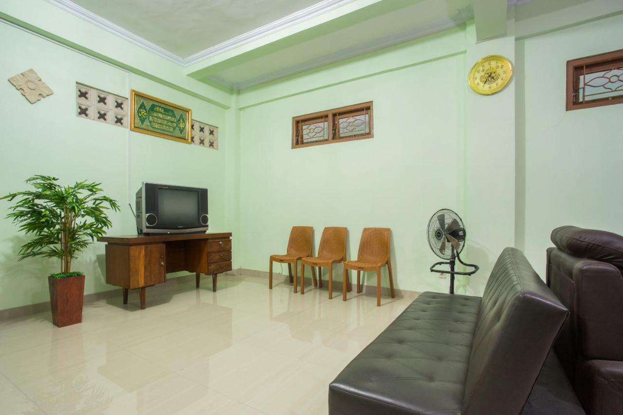 Oyo 1419 Rhona Guest House Syariah Yogyakarta Luaran gambar