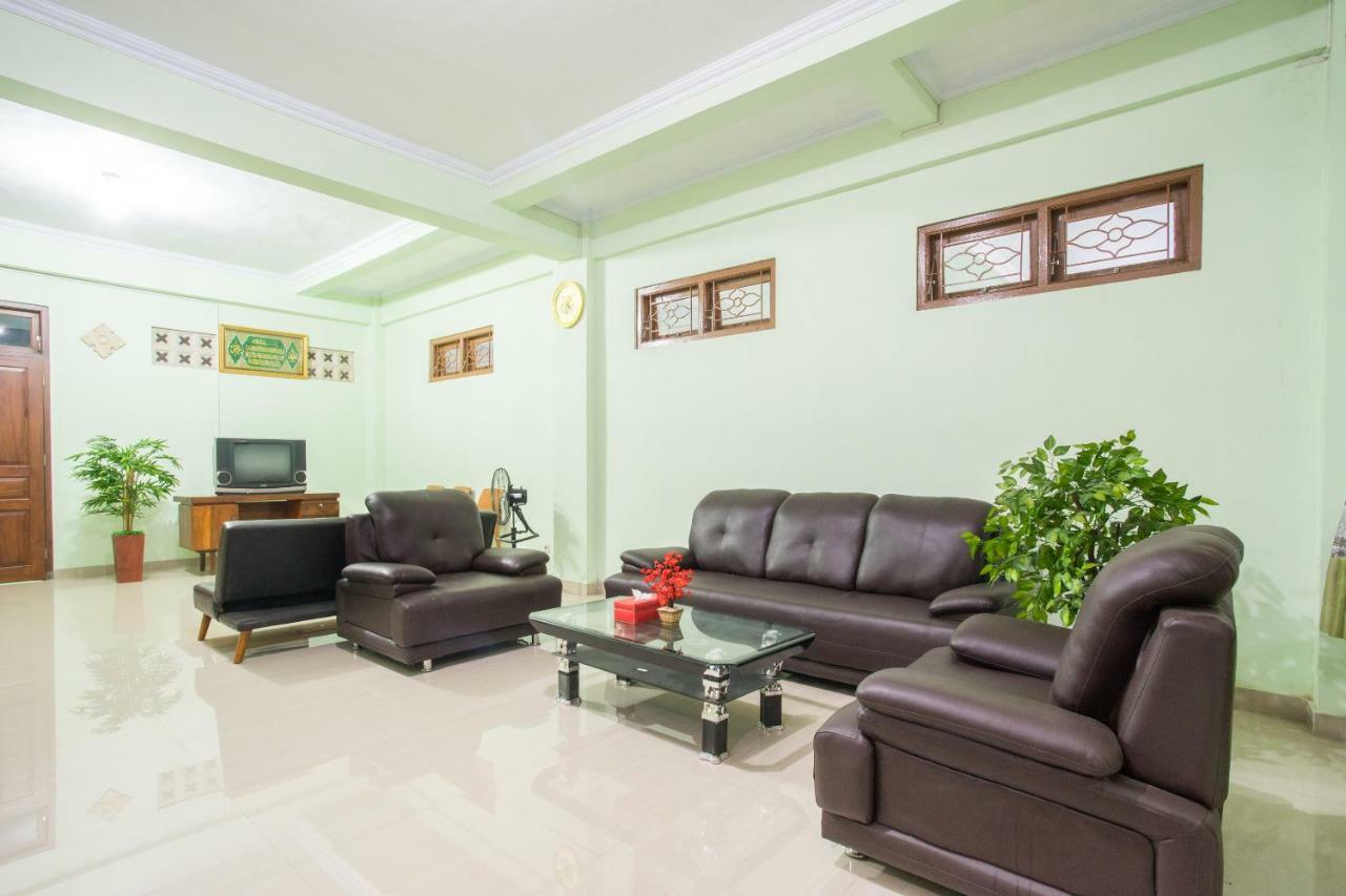 Oyo 1419 Rhona Guest House Syariah Yogyakarta Luaran gambar
